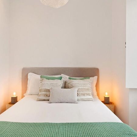 Modern Portuguese 1 Bedroom Apartment In Belem Лиссабон Экстерьер фото