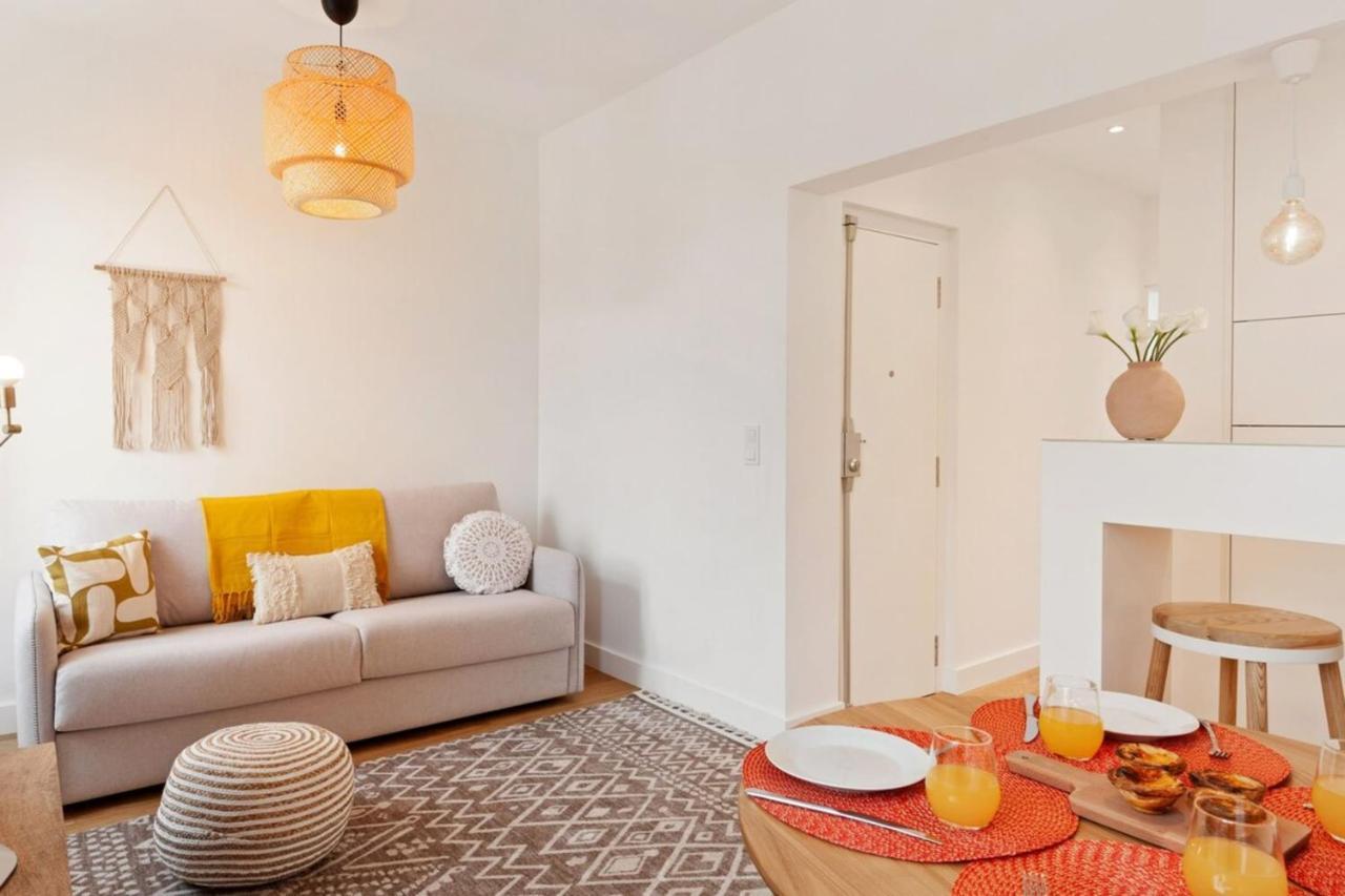 Modern Portuguese 1 Bedroom Apartment In Belem Лиссабон Экстерьер фото