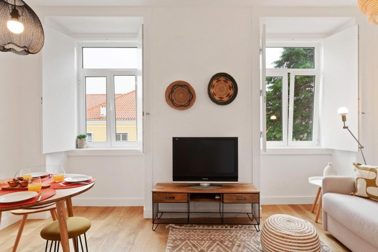 Modern Portuguese 1 Bedroom Apartment In Belem Лиссабон Экстерьер фото